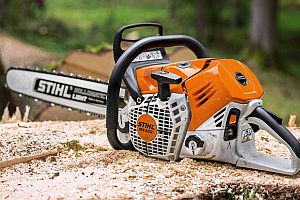 Die Profi-Motorsäge STIHL MS 500i · jetzt testen bei