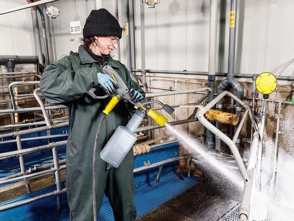 Bv Stallreinigung