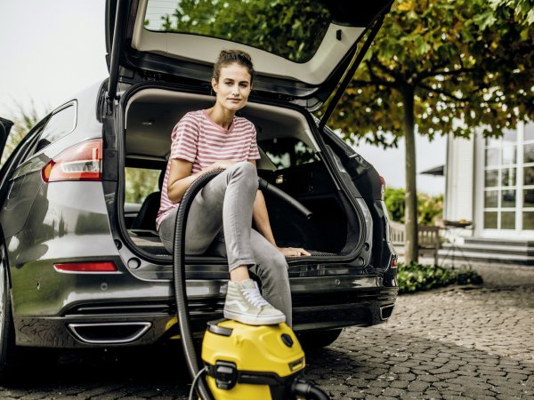 Fahrzeugreinigung und Innenbereich