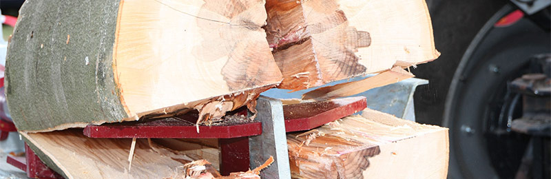 So geht Brennholz: Holzbearbeitungsmaschinen von Deterding