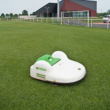 Sportplatz-Mähroboter Etesia Etm 105