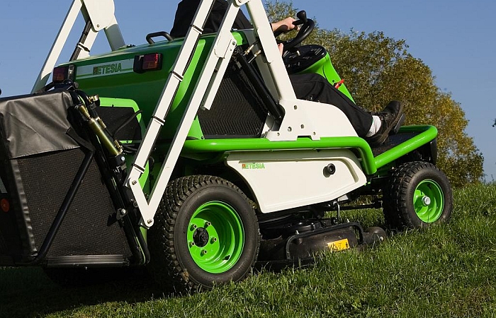 Etesia Rasenmäher und Aufsitzmäher für Profis