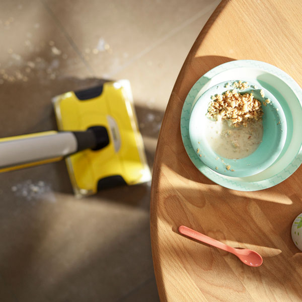 Der Hartbodenreiniger FC 7 Cordless